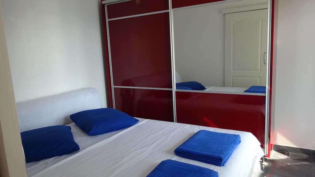 Apartments Odesa Херцег-Нови Номер фото